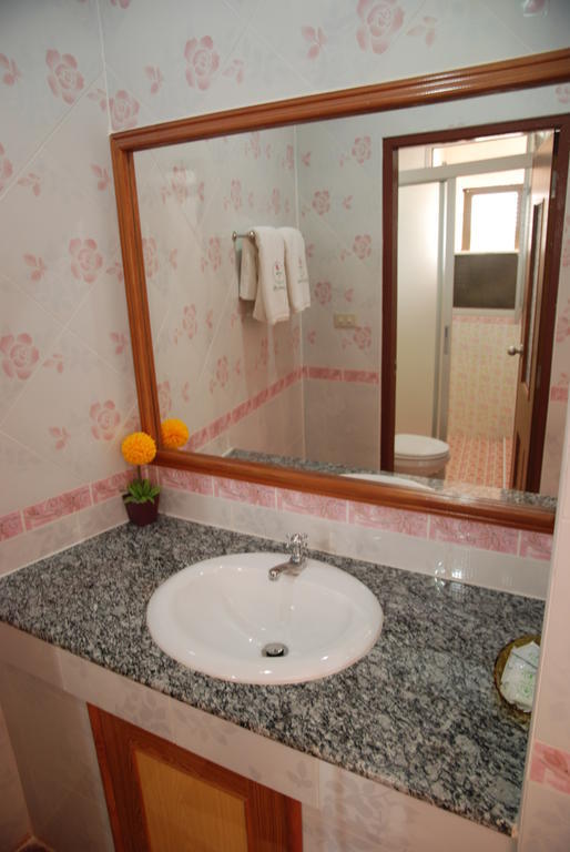 Rose Garden Hotel Аюттхая Экстерьер фото
